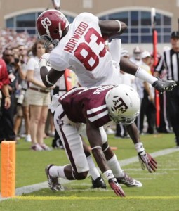 Kevin Norwood scored Alabama's first touchdown of the Texas A&M game before coming down with an injury. (AP photo)