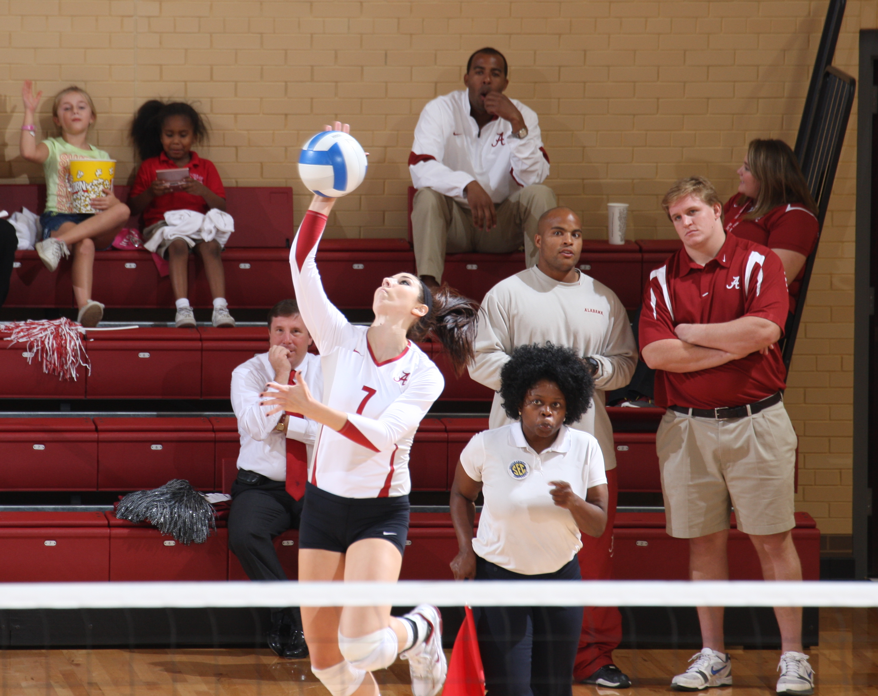 Volleyball Rolls Past Alabama A&M in Three Sets